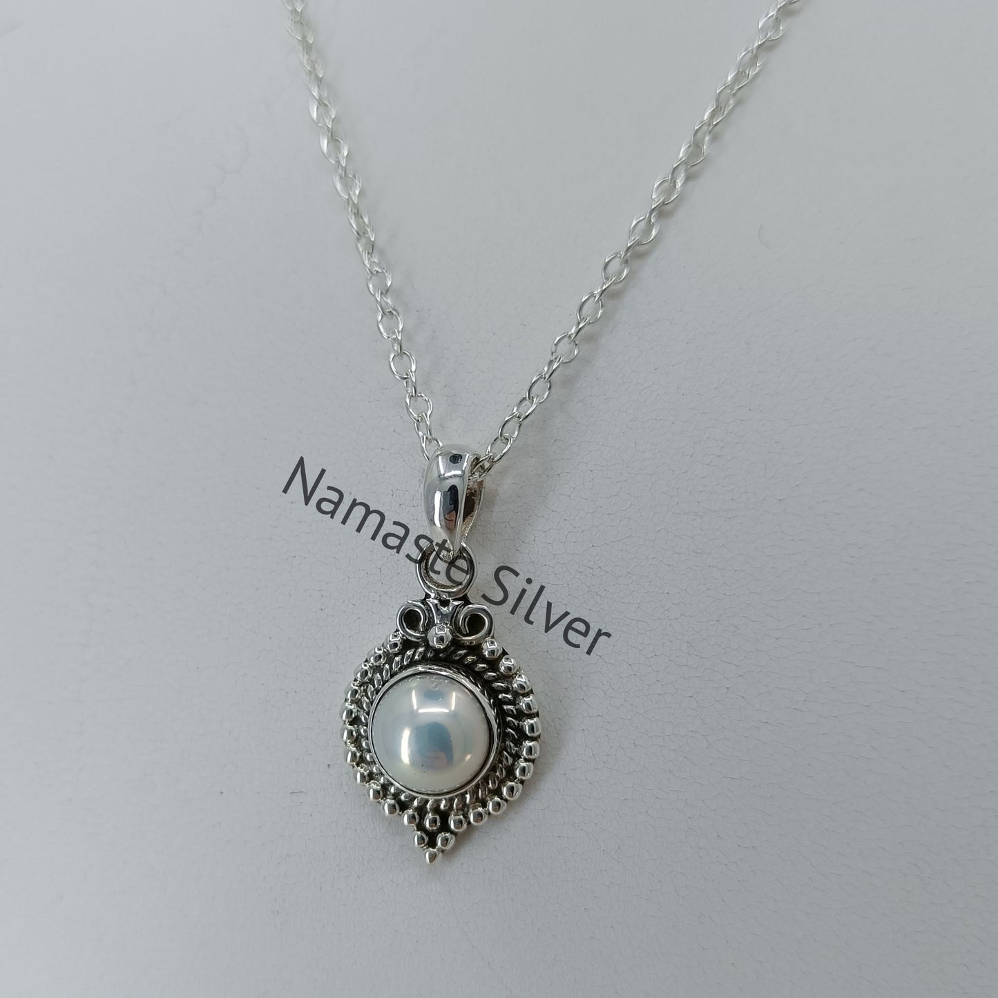 Pearl Pendant, Pearl Necklace, Pearl Silver Necklace, Pearl Jewelry, Pearl Handmade necklace, Gift for her, Pearl Locket Chain Necklace