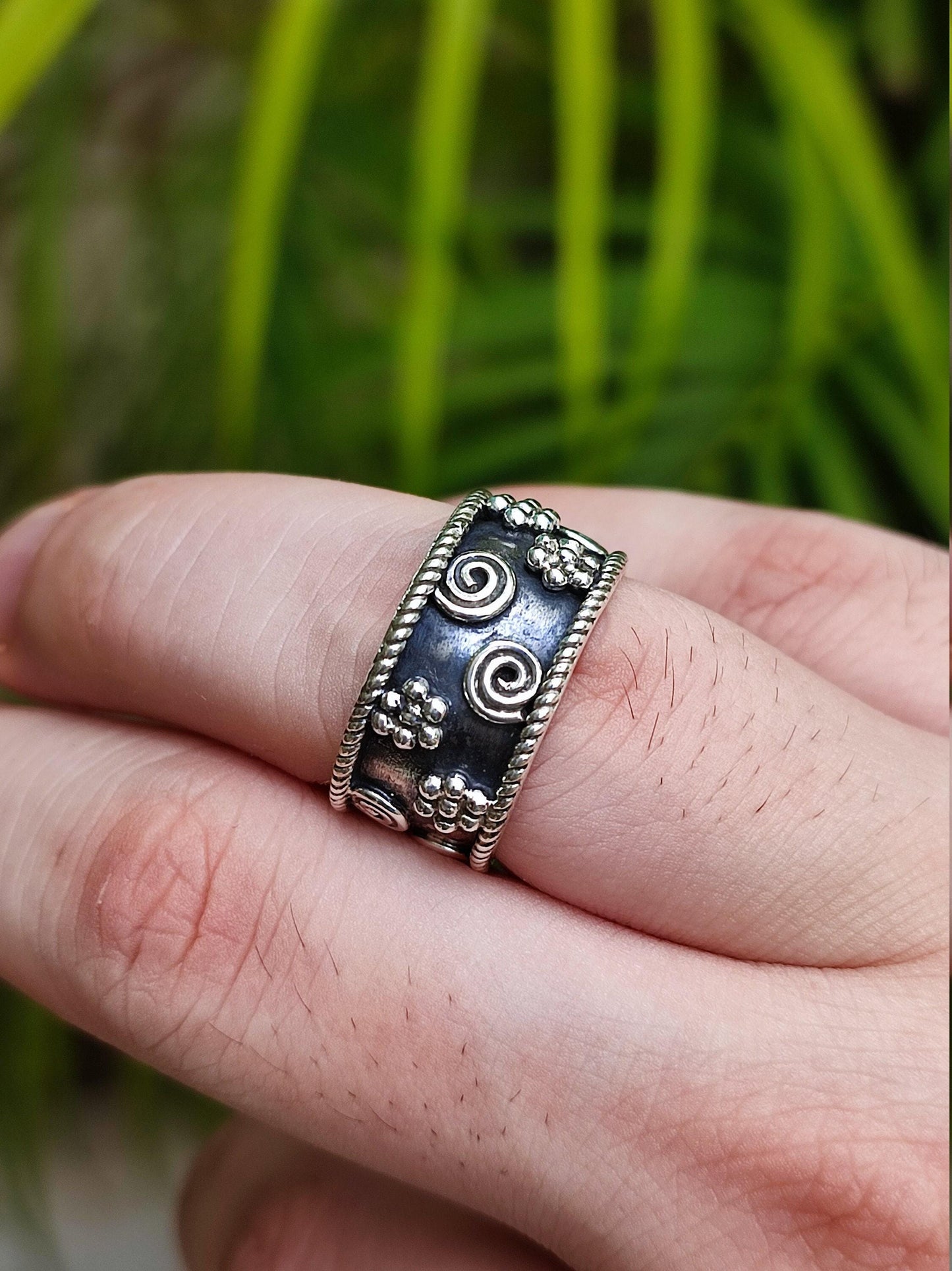 Floral Sterling Silver Ring Band, Unique Spiral Thumb Ring for Women, Handmade Flower Wedding Band, Statement Promise Jewelry, Gift for Her