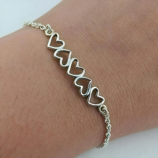 Heart to Heart Bracelet, 925 Sterling Silver Bracelet, Adjustable Minimalist Jewelry, Dainty Heart Charm Gift for Women, Everyday Bracelet