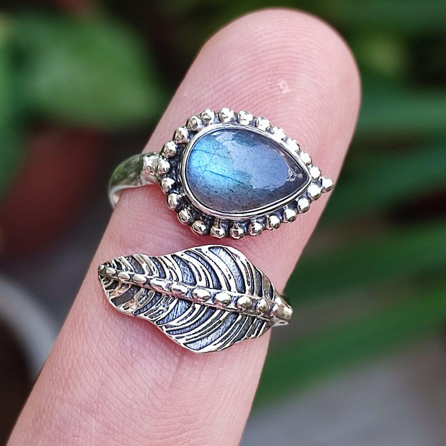 Natural Labradorite Ring, Labradorite Silver Ring, Labradorite Ring, Labradorite Statement Pearshape Ring, Labradorite Adjustable Leaf Ring